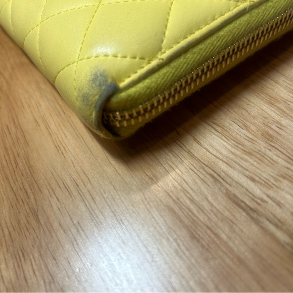Authentic CHANEL Matelasse Yellow Lambskin Bi-Fold Zip Around Wallet - Picture 4 of 16